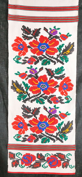 Рушник РР-250х34-89 - Рушник старовинний. Опис: тканий рушник, квіти, орнаментальні смуги, старовинний. Розмір: 250х34.