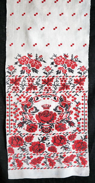 Рушник РР-260х48-70 - Рушник старовинний. Опис: квіти, виноград, корони, безкінечник, старовинний. Розмір: 260х48.
